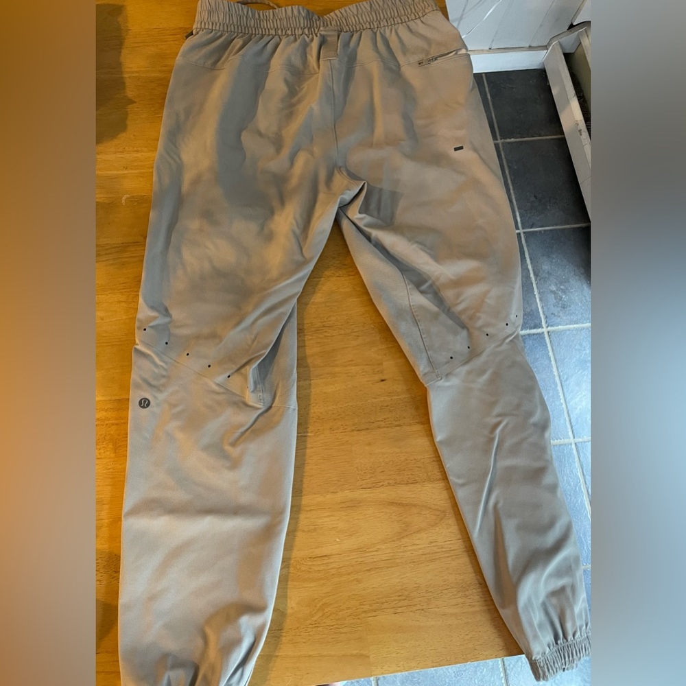 Men’s Lululemon joggers